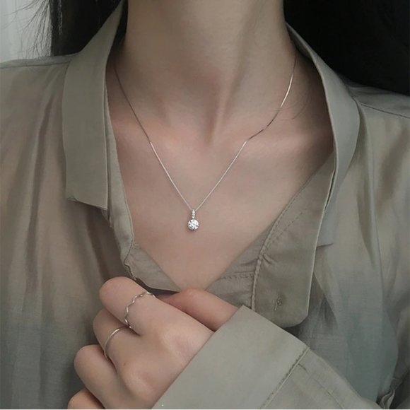 NEW Silver Simple Single Zircon Necklace - Picture 6 of 7